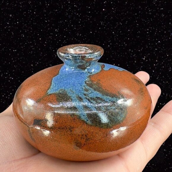 Vintage Hand Trown Art Pottery Bud Vase Signed Hand Made Ceramic Blue Red Drip - Picture 15 of 16